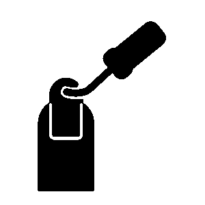 マニキュアを塗っているシルエット